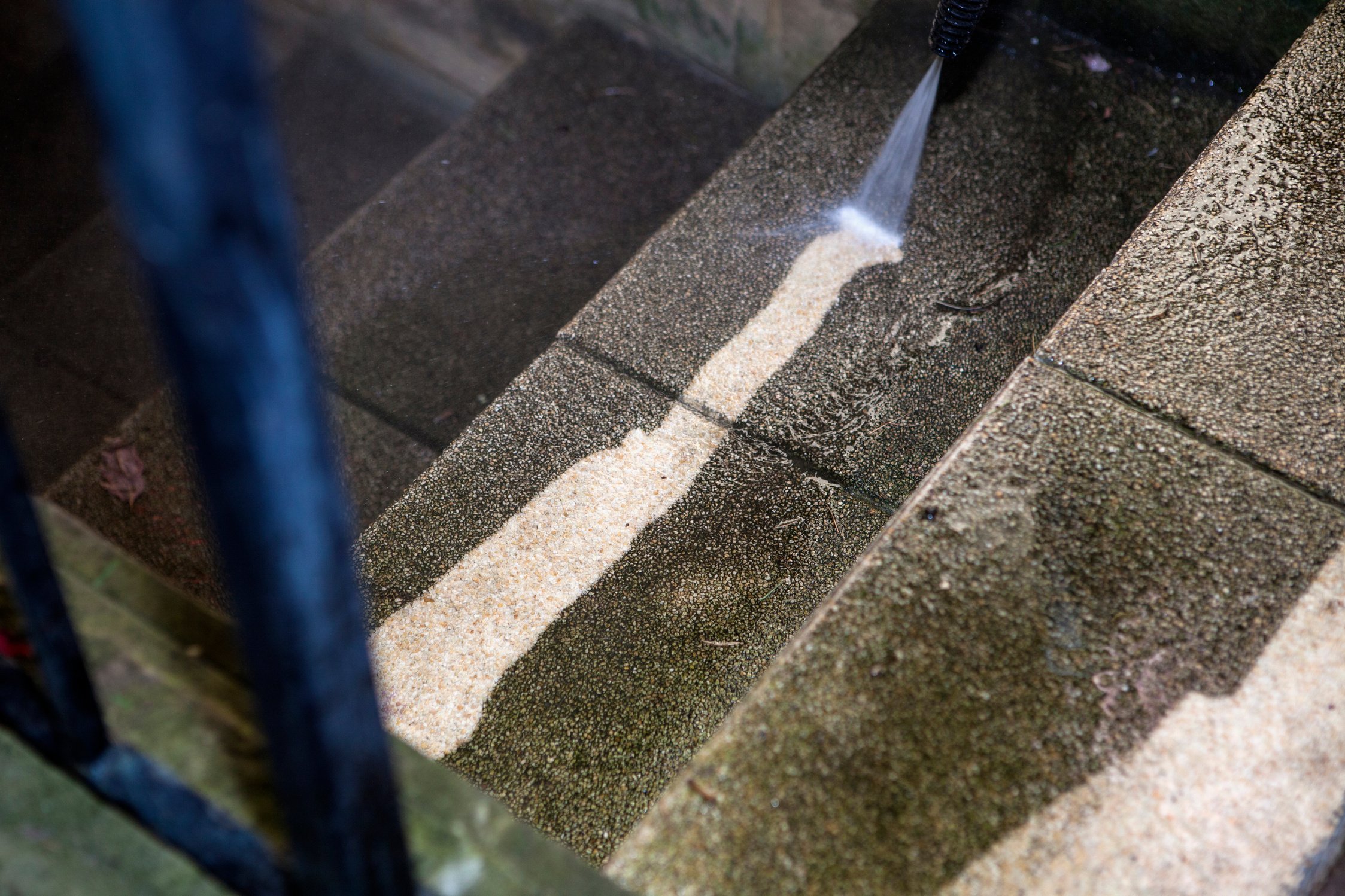 Cleaning stone stairs